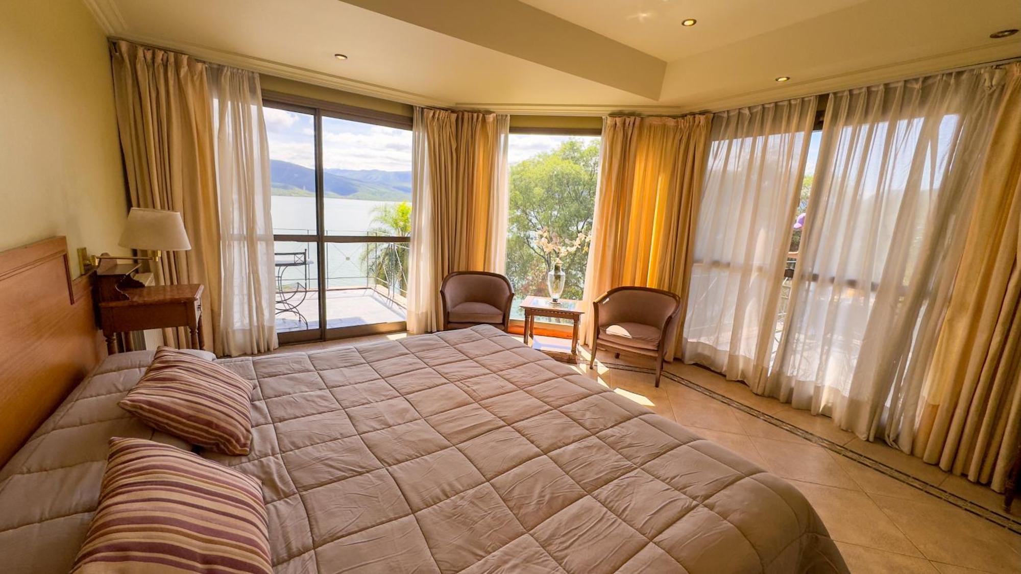 Hotel Del Dique Кабра-Корраль Экстерьер фото